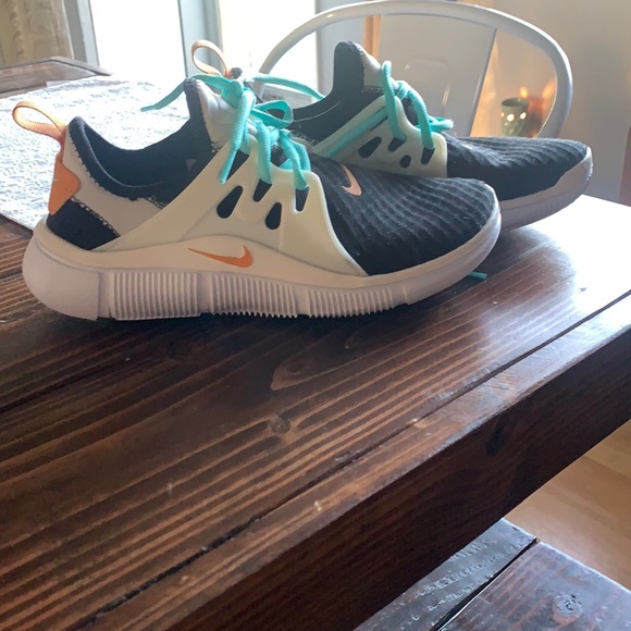 Nike Shoes - Women’s Nike shoes